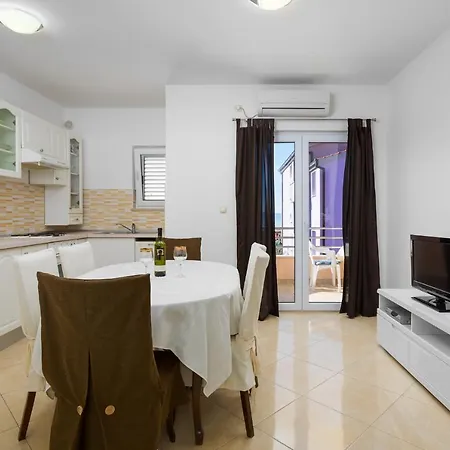 Dadic Apartment *